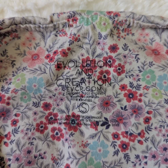 Evolution and Creation Cropped Pink Floral Leggings - Picture 3 of 3